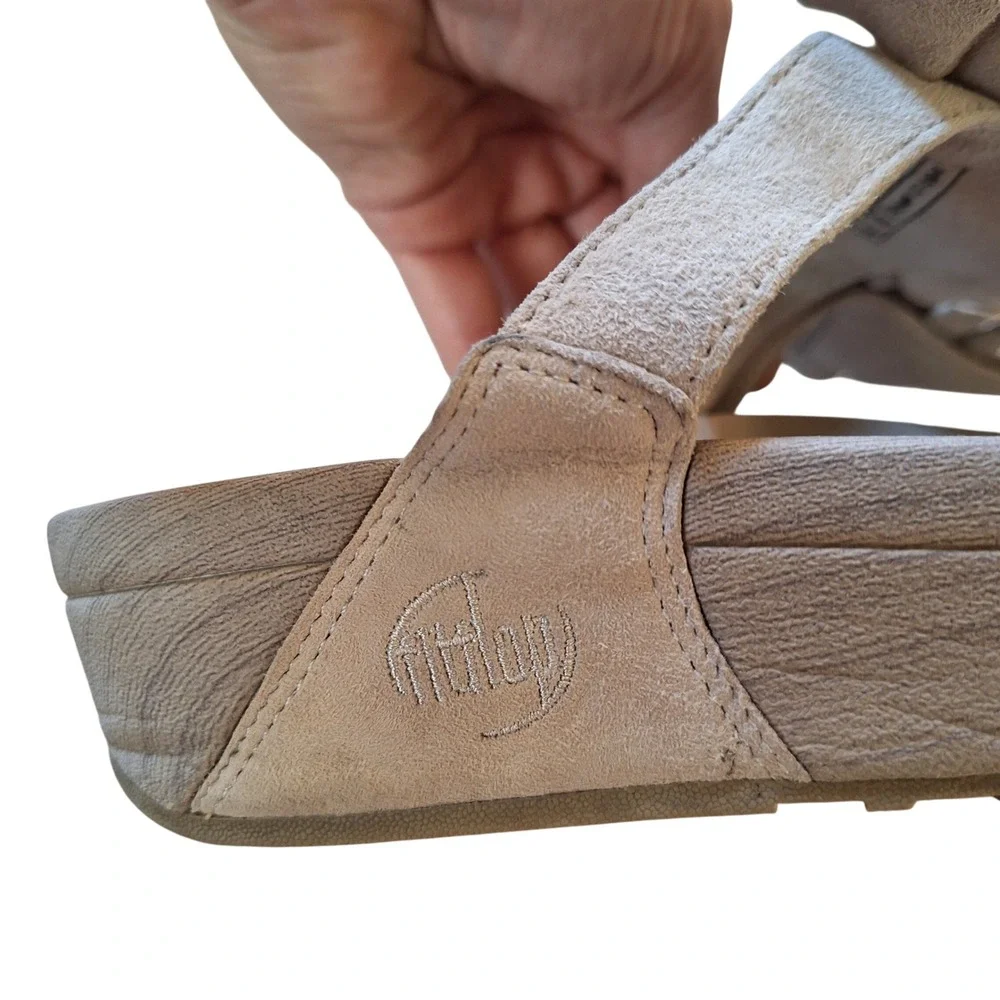 FitFlop Frou Thong Sandal Ruffle Flower Flip Flop Comfort Sandal Womens 8